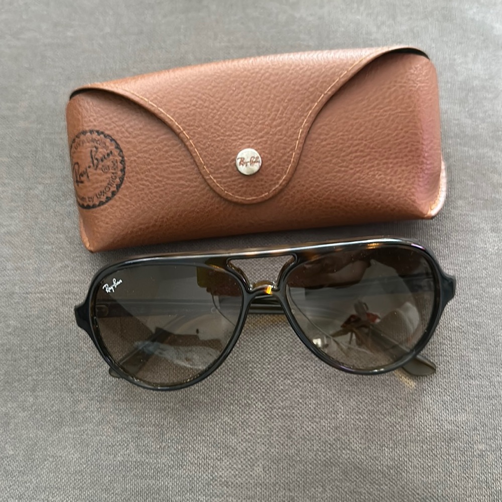 Rayban sunglasses with case